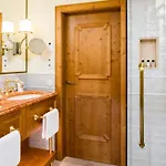 Goldener Hirsch, A Luxury Collection Hotel, Otel 5*