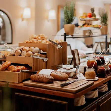 Goldener Hirsch, A Luxury Collection Hotel, Hotel Solnohrad