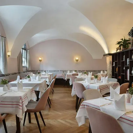 Hotel Goldener Hirsch, A Luxury Collection Hotel,