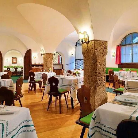 ホテル Goldener Hirsch, A Luxury Collection Hotel,