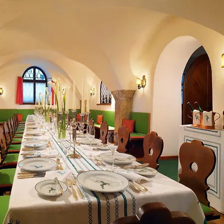 Goldener Hirsch, A Luxury Collection Hotel, ホテル