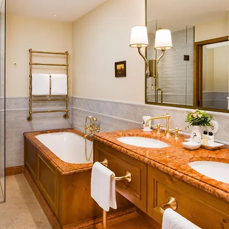 Hotel Goldener Hirsch, A Luxury Collection Hotel, 5*