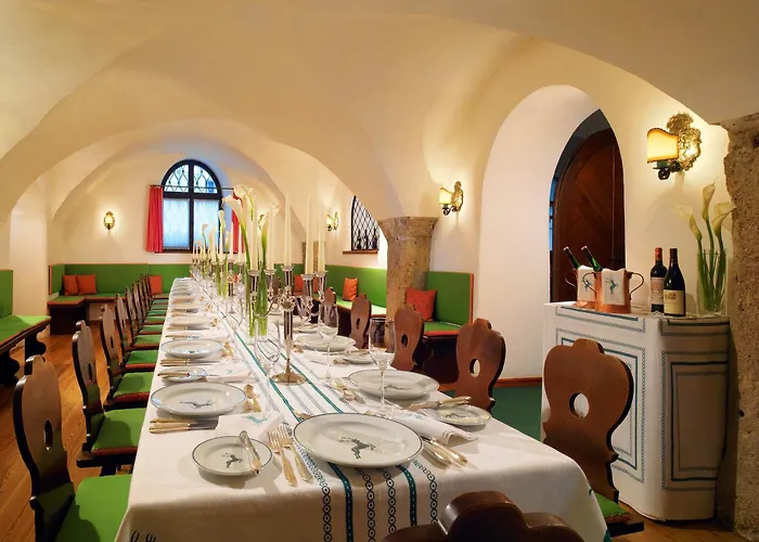 Goldener Hirsch, A Luxury Collection Hotel, فندق